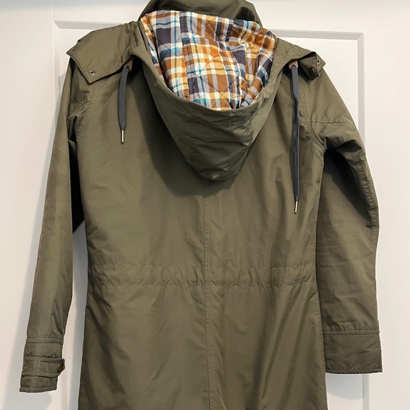 MEC womens green jacket - Picture 4 of 11